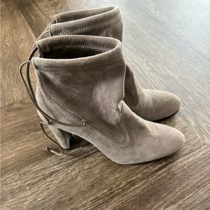 Stuart Weitzman grey suede booties 6.5